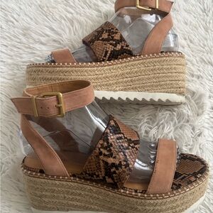 Stylish Tan and Brown Platform Sandals